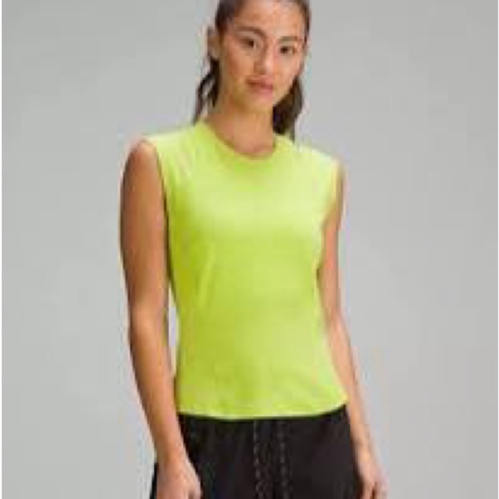 Lululemon Cap Sleeve Hiking Tank Top / Size 2 / NWT / Bright‎ Yellow